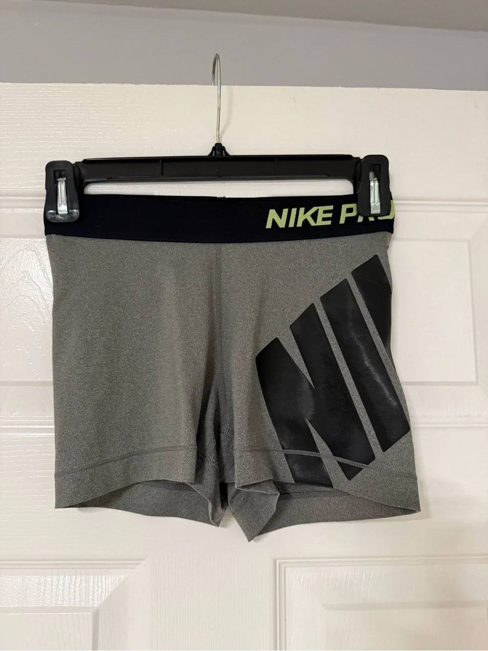 Nike Pro woman’s size S Athletic Shorts in Black, Pink, Blue Bundle of 5
